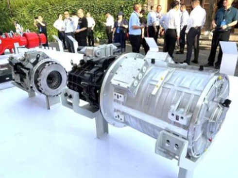  пɿ Ⱦ(ji)ܵɫ ˹AĈ(jin)c(chung) 